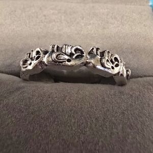 Intricate Silver Women's Ring